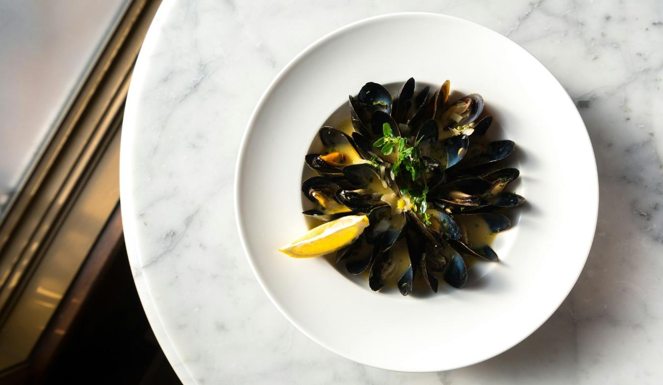 Как правильно есть мидии и устрицы в ресторане, чтобы не выглядеть глупо: пошаговая инструкция - «Кулинарные рецепты» Как правильно есть мидии и устрицы в ресторане, чтобы не выглядеть глупо: пошаговая инструкция - «Кулинарные рецепты»