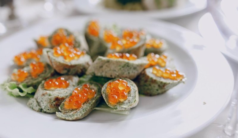 Икра на новогоднем столе: изысканные блюда, которые точно запомнятся гостям - «Кулинарные рецепты» Икра на новогоднем столе: изысканные блюда, которые точно запомнятся гостям - «Кулинарные рецепты»
